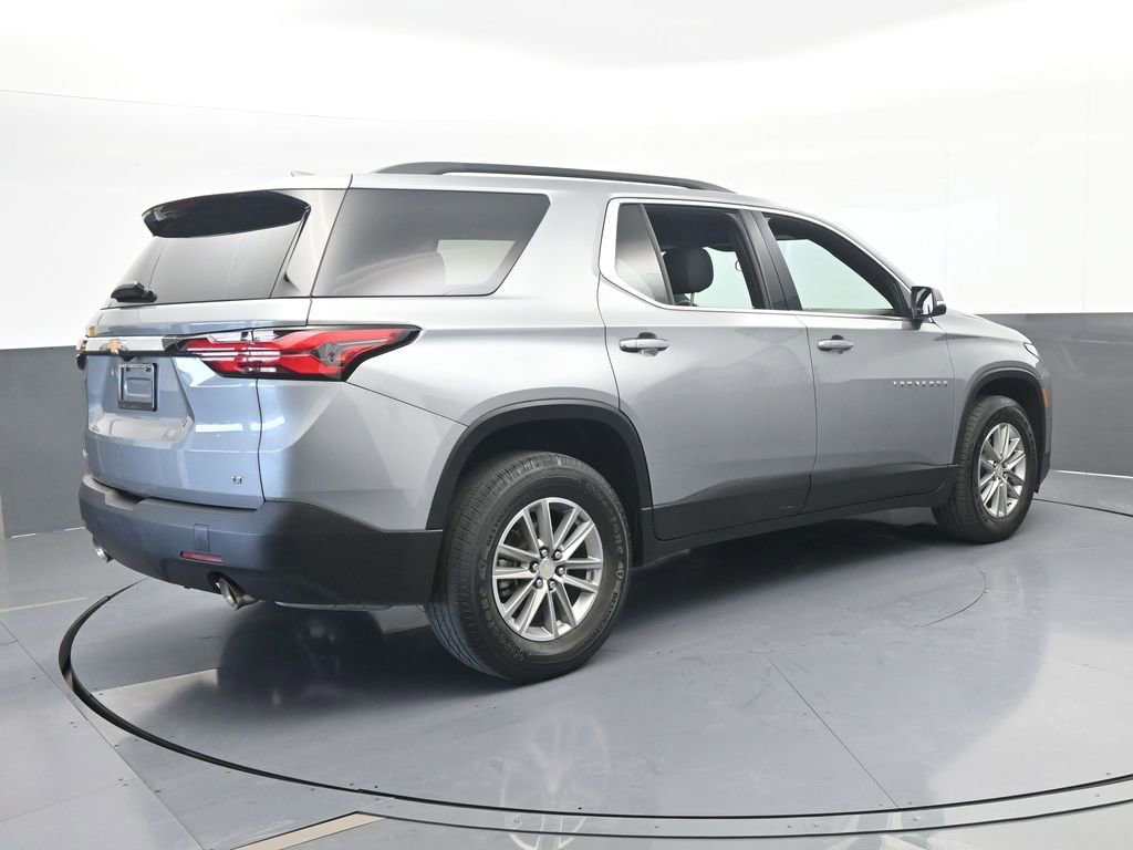 Used 2023 Chevrolet Traverse LT image 6