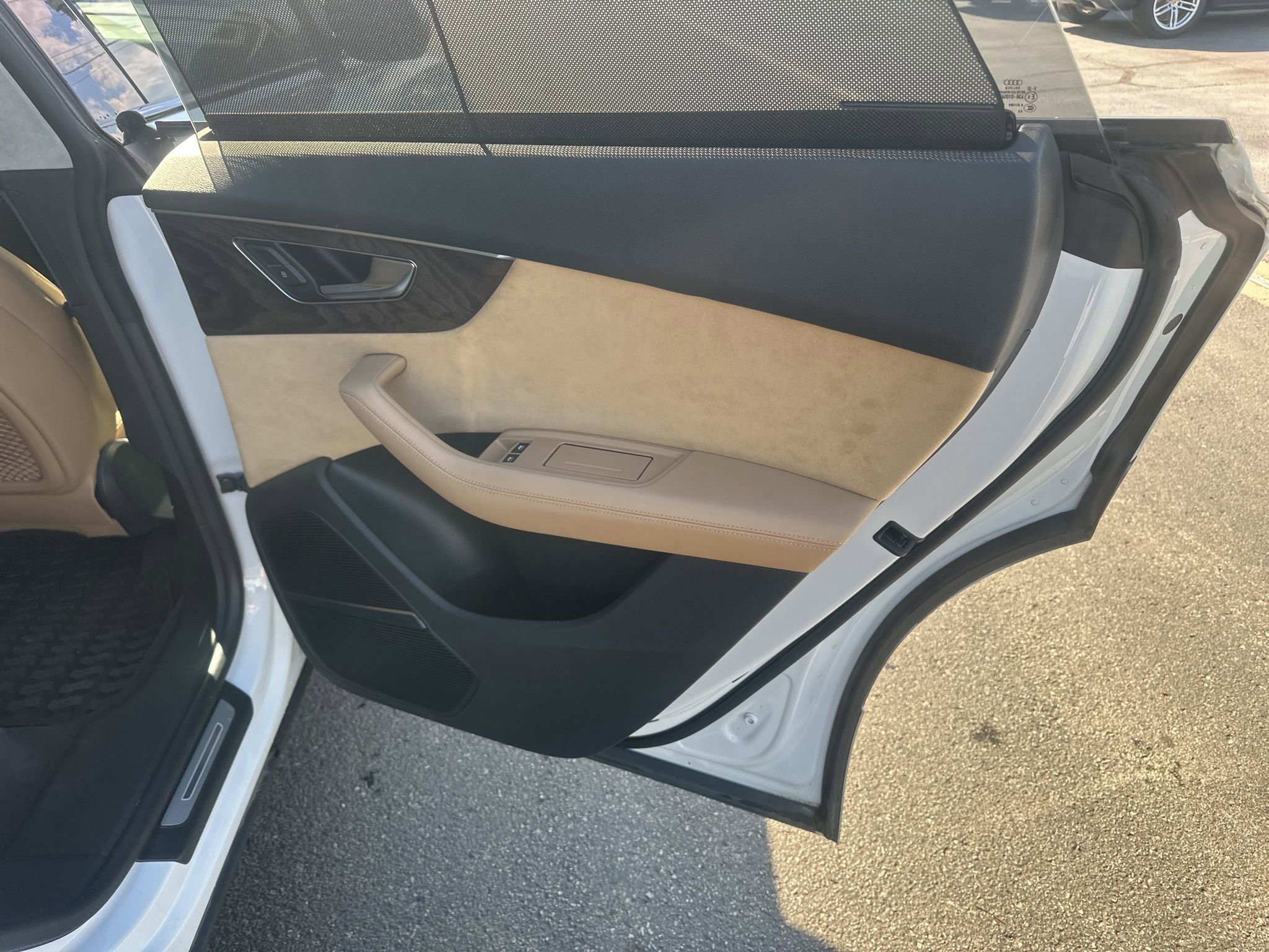 Used 2020 Audi Q8 Prestige w/ Prestige Package image 14