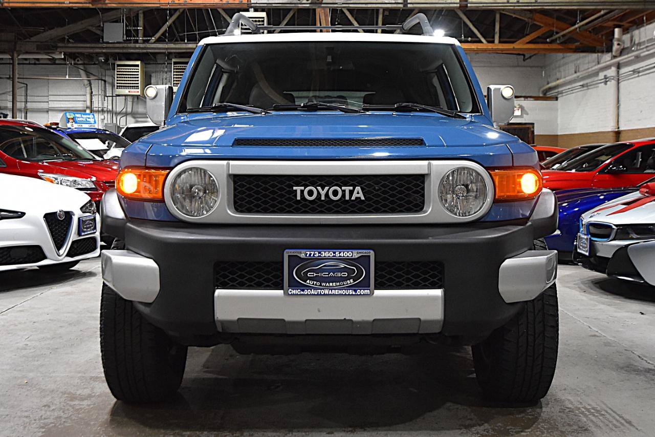 Used 2012 Toyota FJ Cruiser 4WD w/ Convenience Pkg image 2