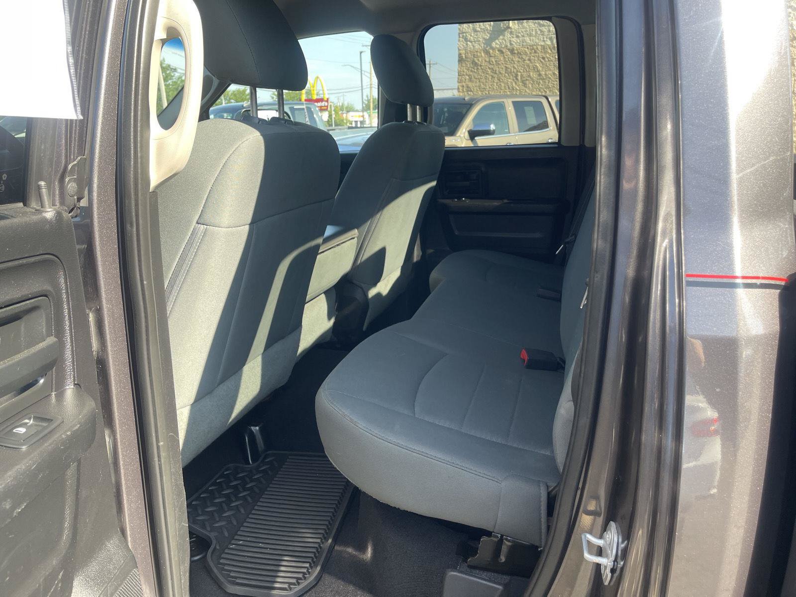 Used 2015 RAM 1500 ST AWD/4WD image 8