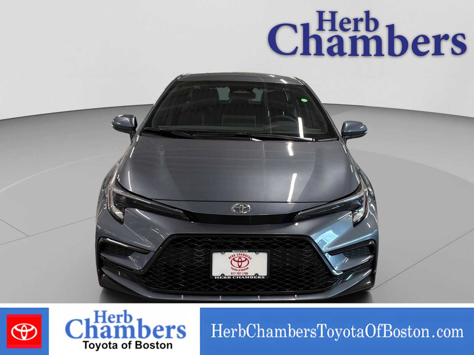 Used 2026 Toyota Corolla SE w/ SE Package FWD image 2
