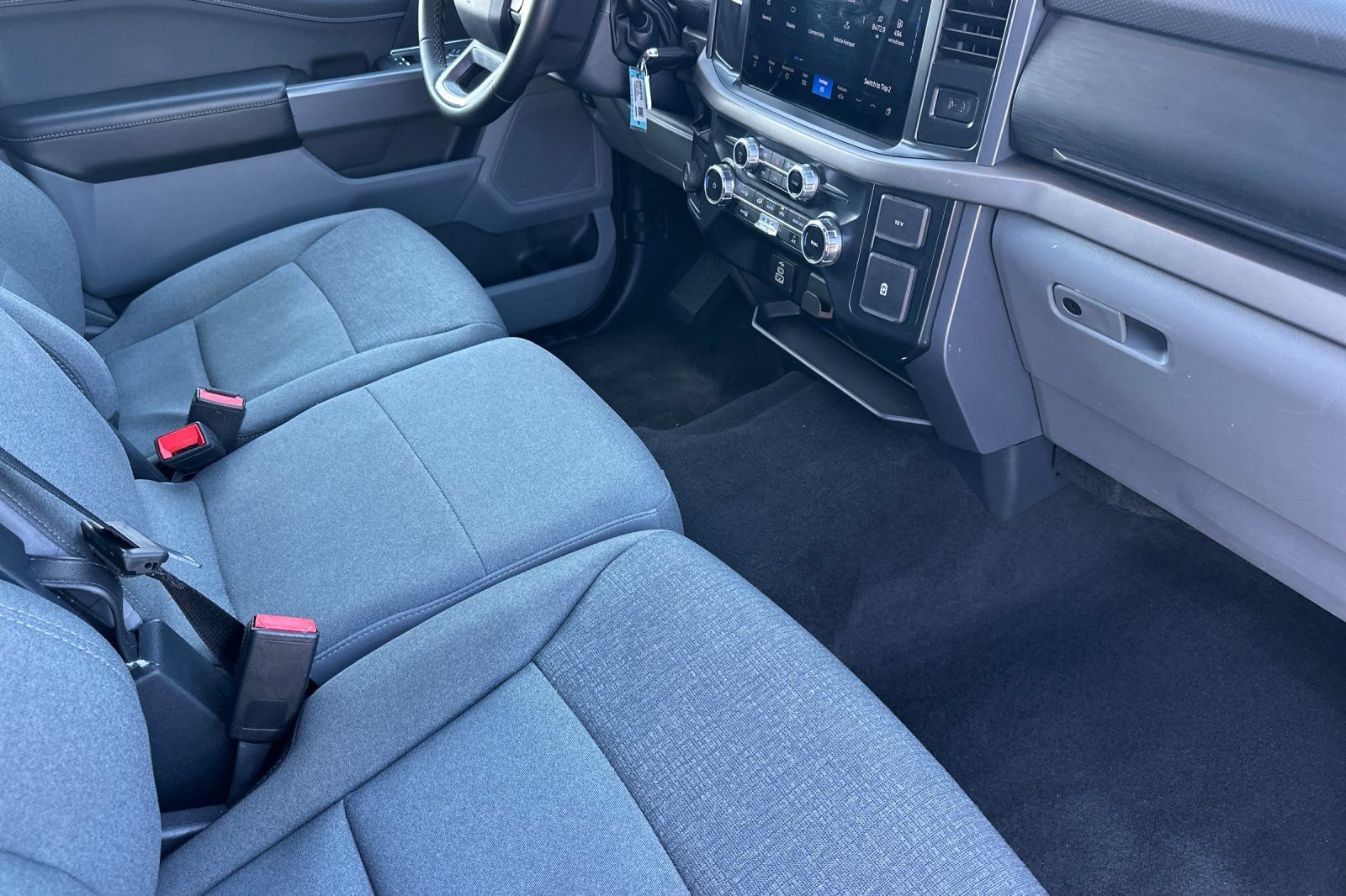 Used 2025 Ford F150 XLT w/ Equipment Group 301A Standard RWD image 19