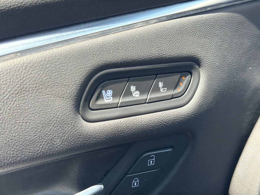 Certified 2023 Cadillac Escalade Sport AWD/4WD image 19