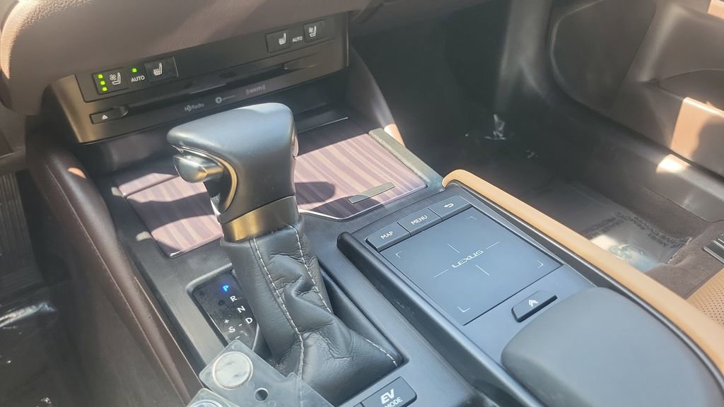 Used 2021 Lexus ES 300h w/ Premium Package FWD image 15