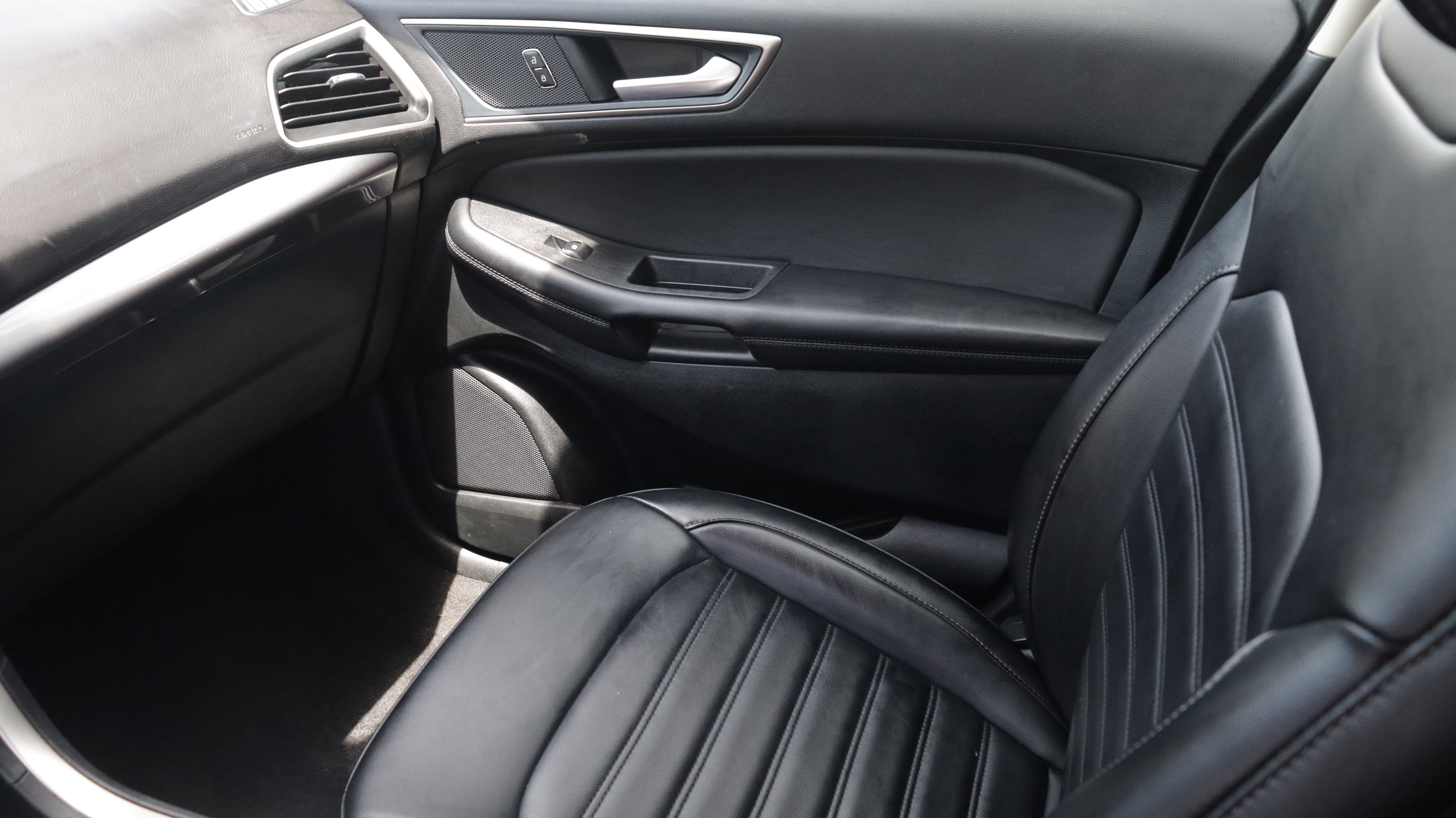 Used 2024 Ford Edge SEL AWD/4WD image 10
