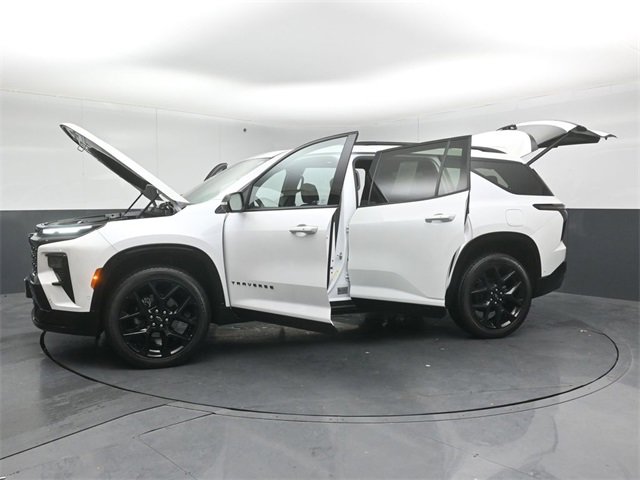 Used 2024 Chevrolet Traverse RS w/ LPO, Floor Liner Package image 53