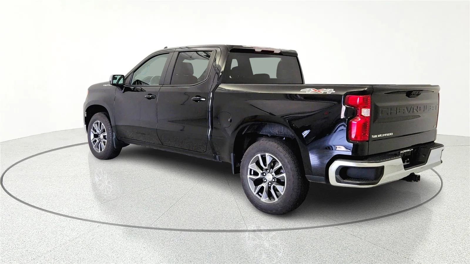 Used 2023 Chevrolet Silverado 1500 LT image 3