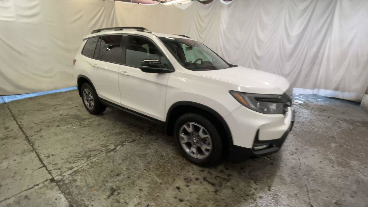 Certified 2023 Honda Passport TrailSport image 2