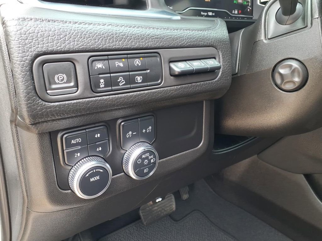 Used 2023 GMC Yukon Denali image 22