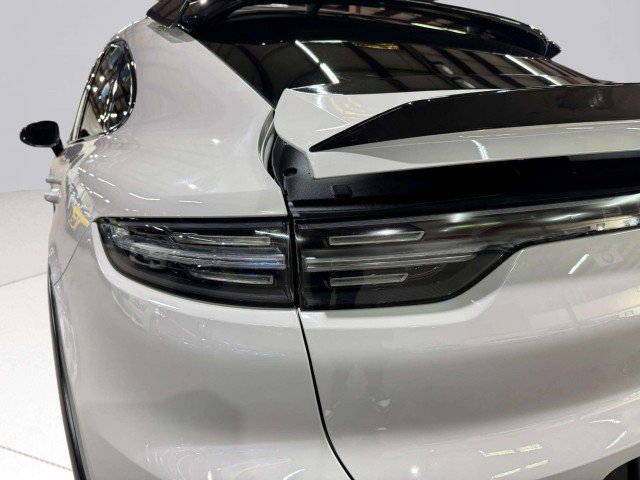 Used 2022 Porsche Cayenne Turbo GT image 82