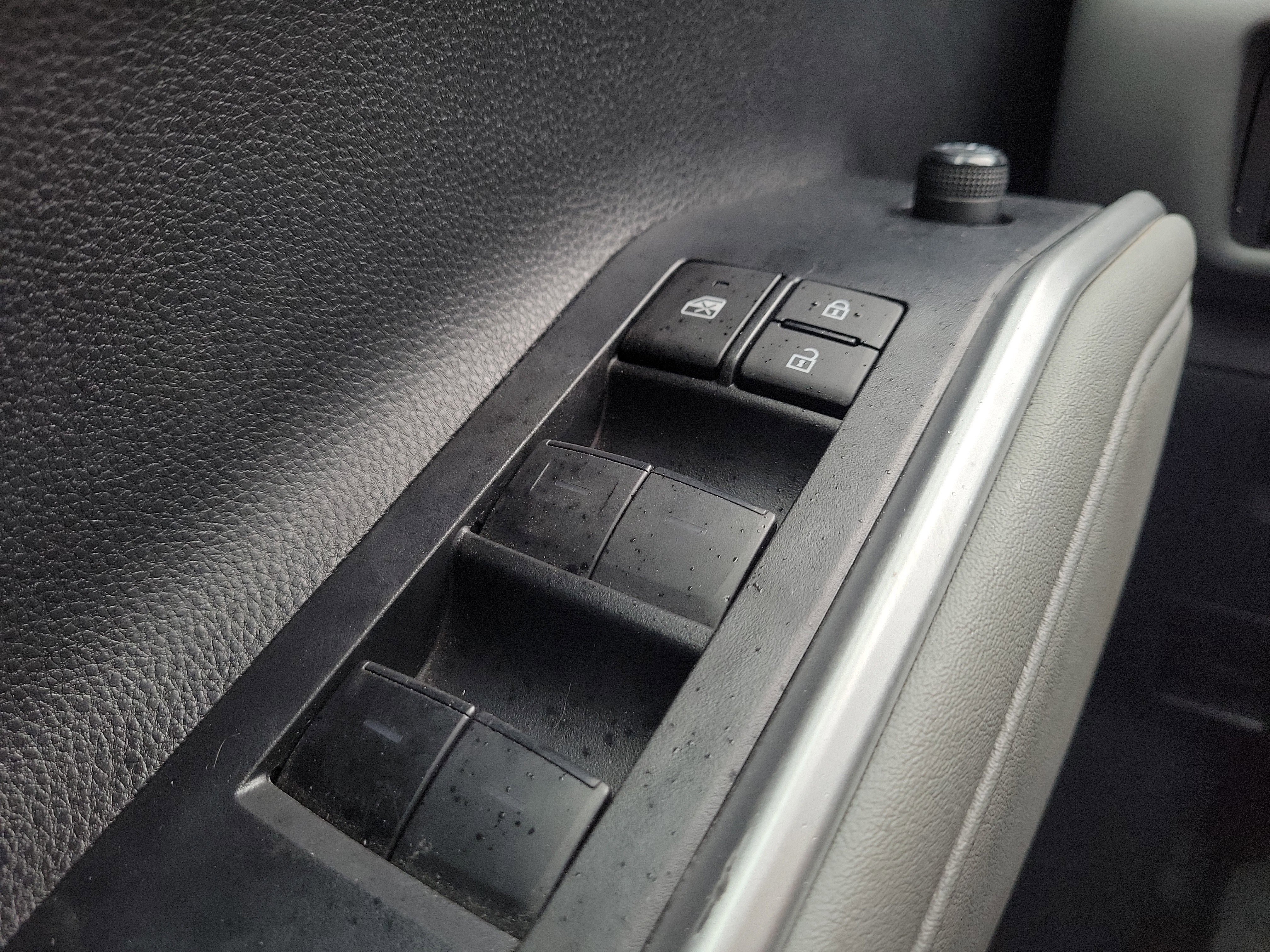 Used 2024 Toyota Highlander XLE image 21