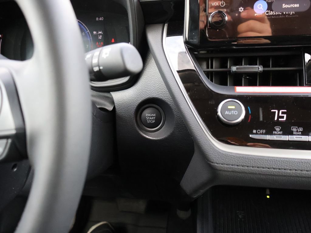 Used 2026 Toyota Corolla Cross LE FWD image 24