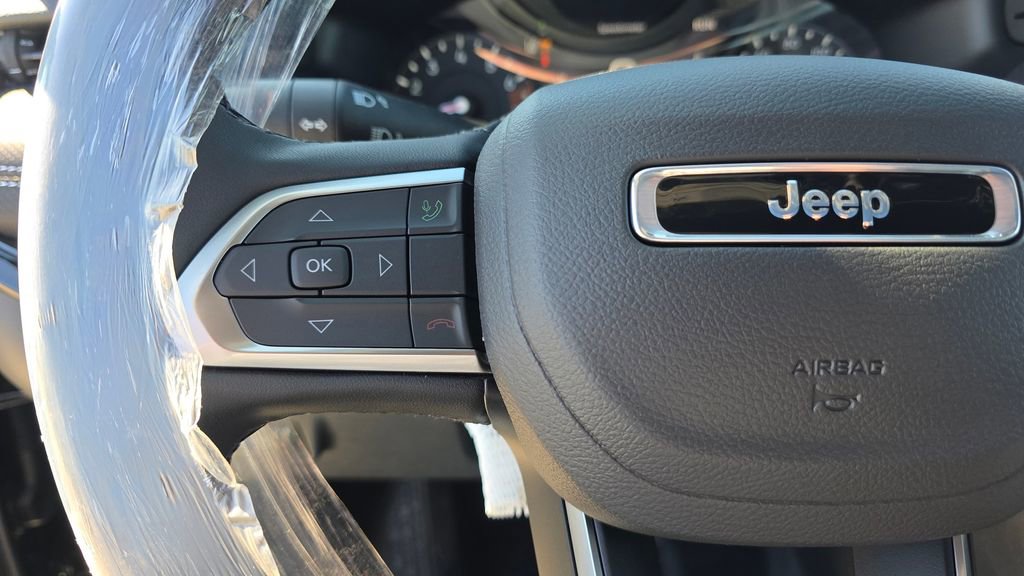 New 2026 Jeep Compass Latitude image 16