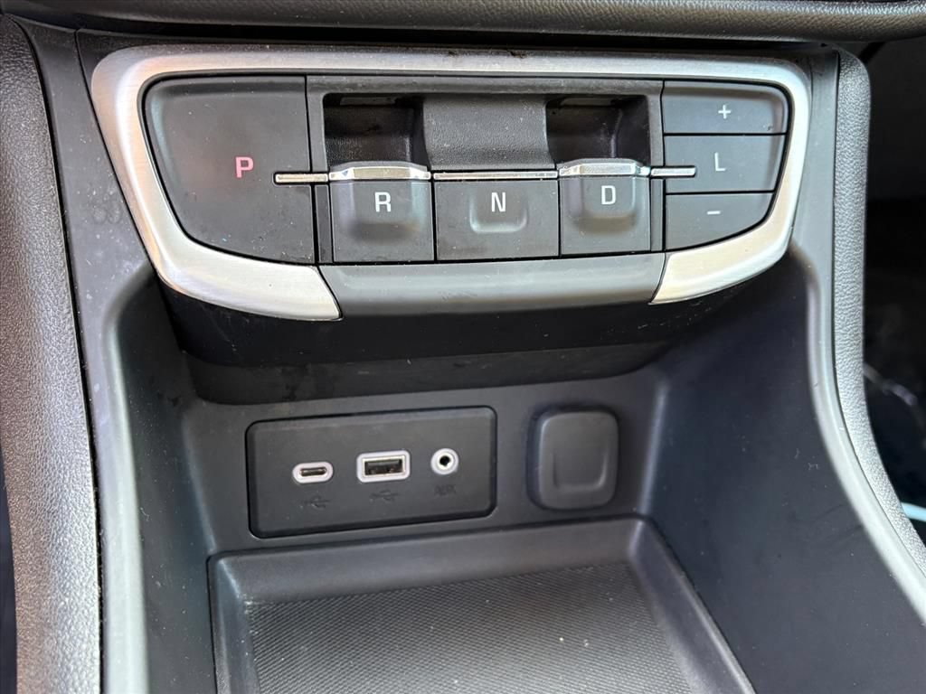 Used 2022 GMC Terrain SLE w/ Driver Convenience Package FWD image 24