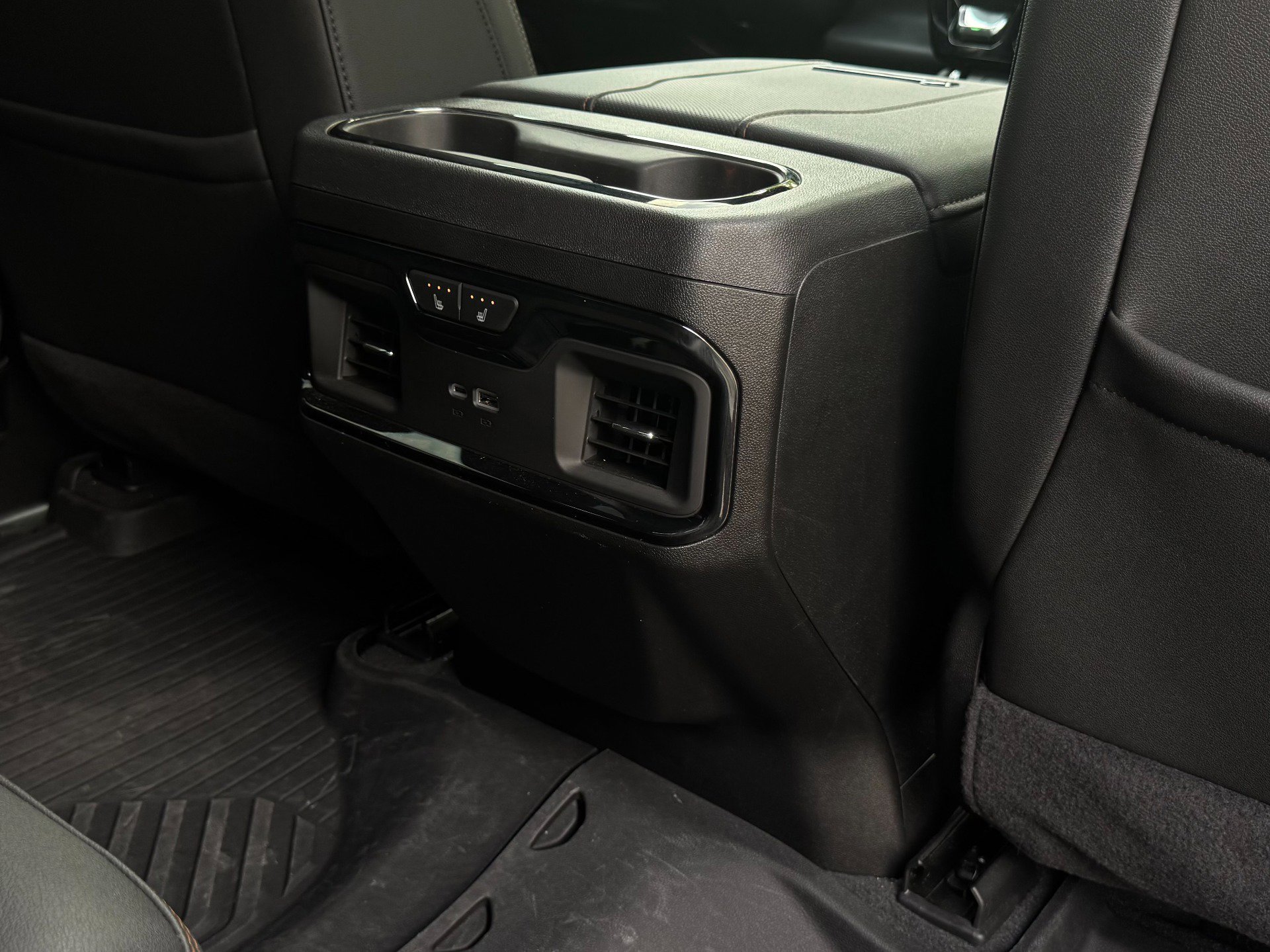 Used 2024 GMC Sierra 2500 AT4 w/ AT4 Preferred Package image 39