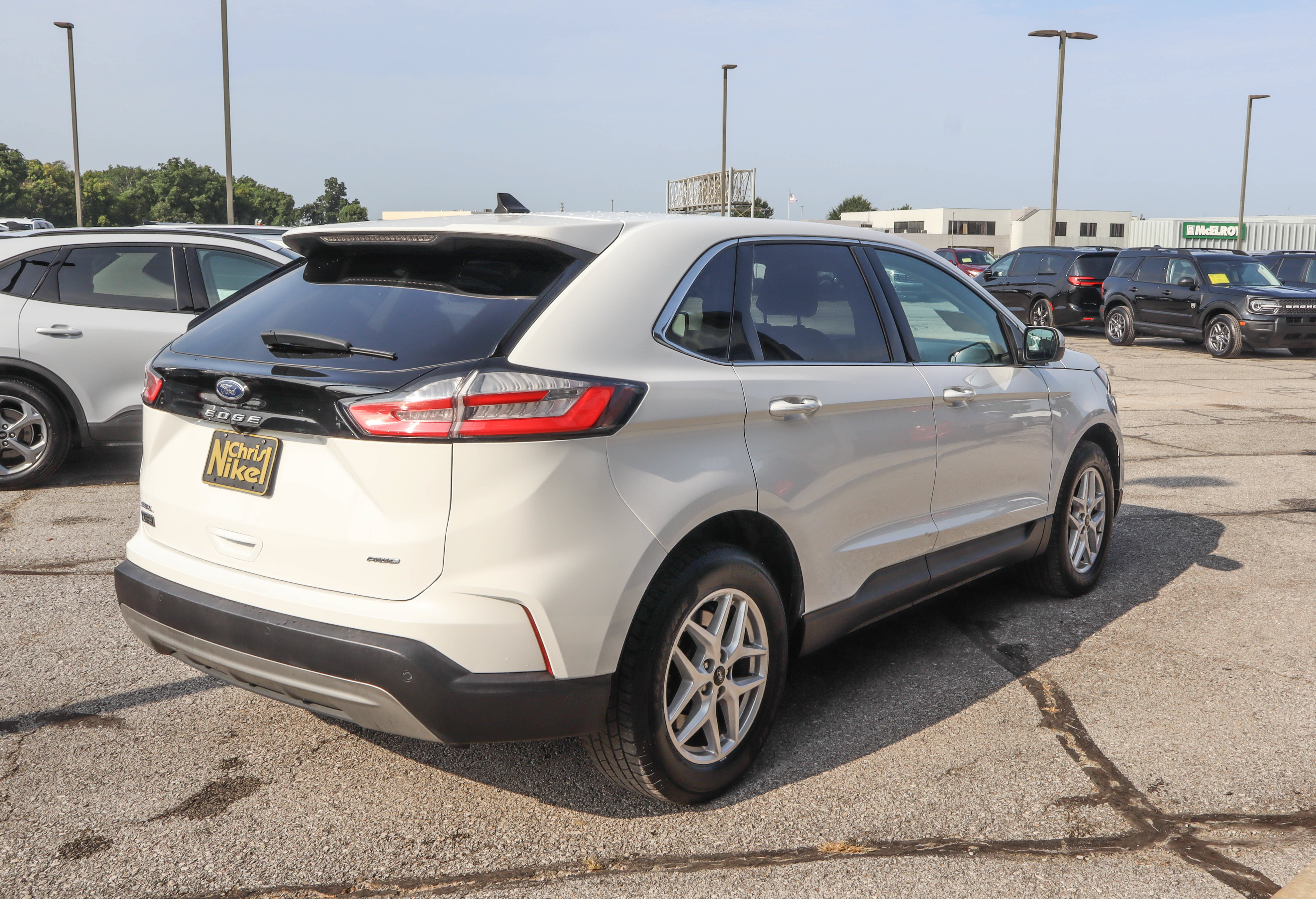 Used 2024 Ford Edge SEL AWD/4WD image 4