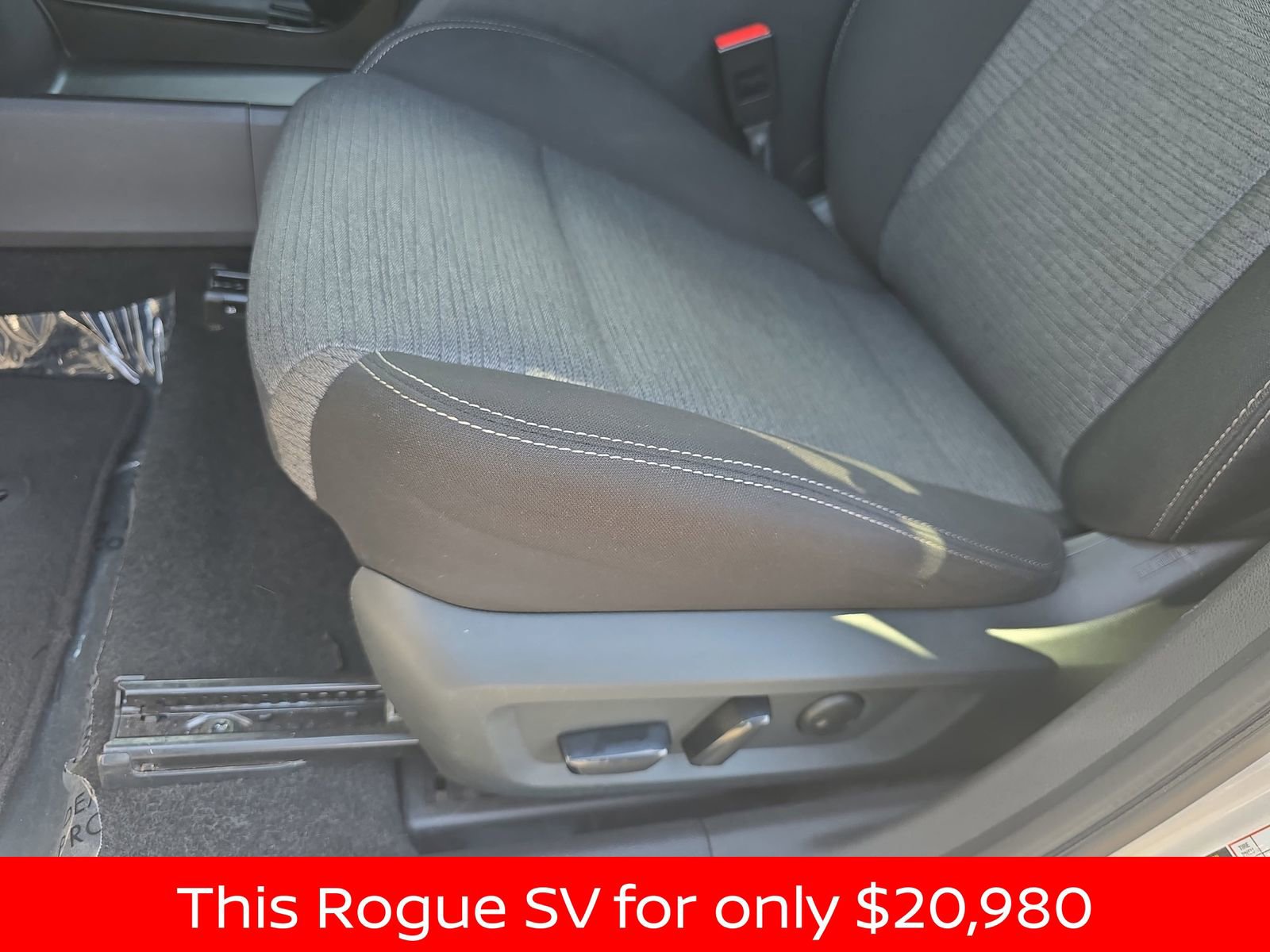 Used 2023 Nissan Rogue SV AWD/4WD image 34