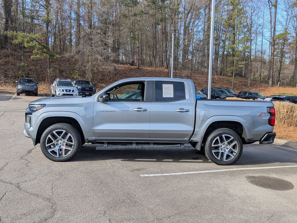Used 2023 Chevrolet Colorado Z71 w/ Z71 Convenience Package 2 image 2