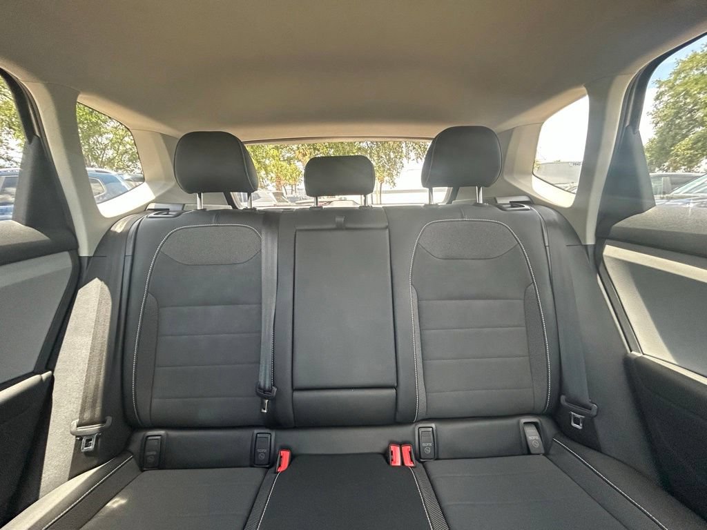 Certified 2022 Volkswagen Taos SE AWD/4WD image 13