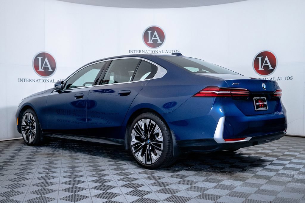 Used 2025 BMW 540i xDrive AWD/4WD image 8