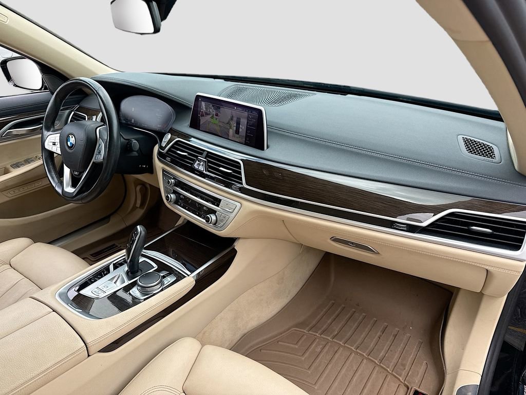 Used 2020 BMW 740i w/ Cold Weather Package RWD image 33