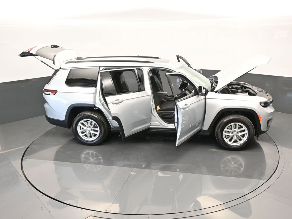 Used 2024 Jeep Grand Cherokee L Laredo image 60