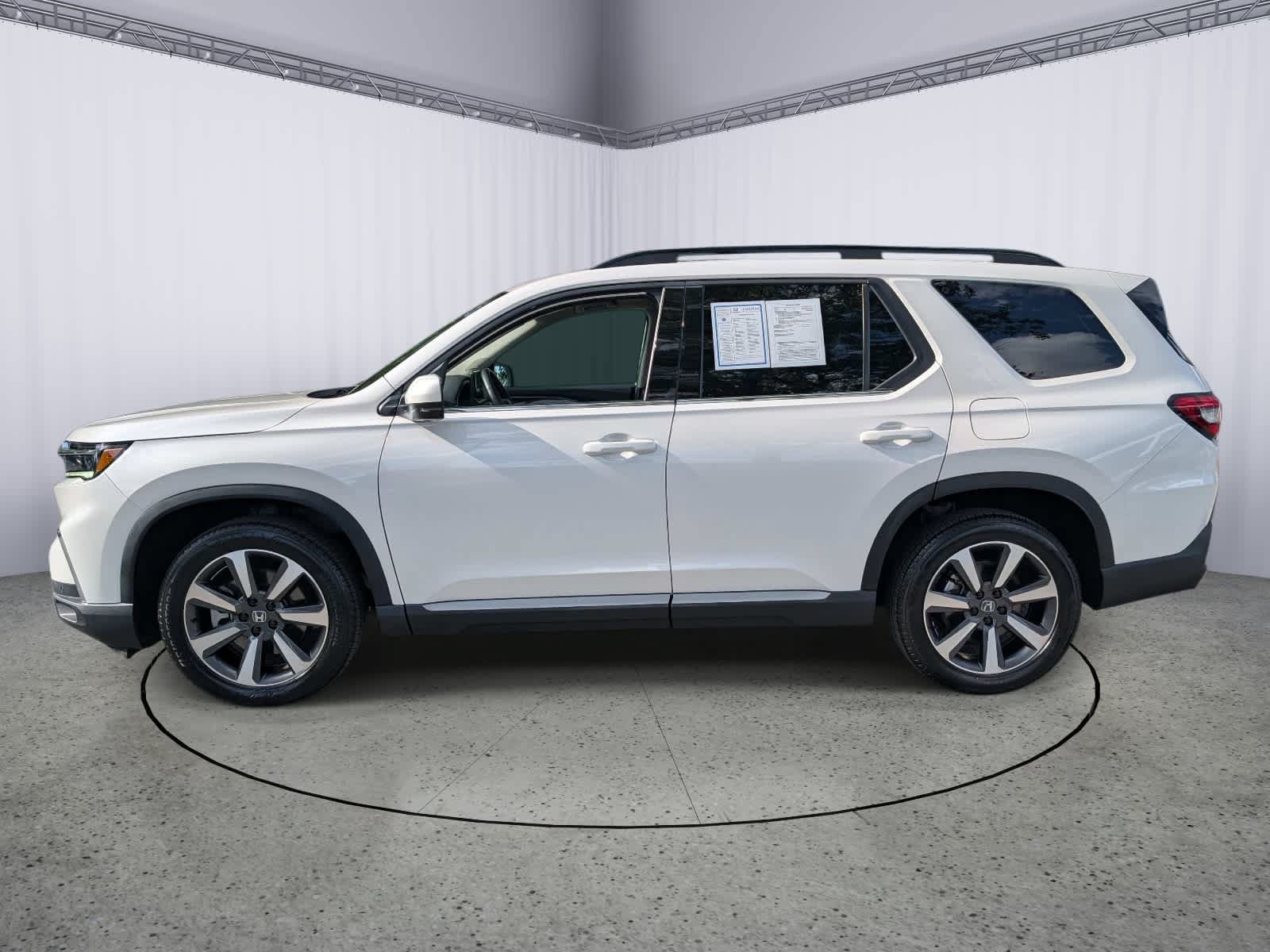 Certified 2023 Honda Pilot Elite image 6