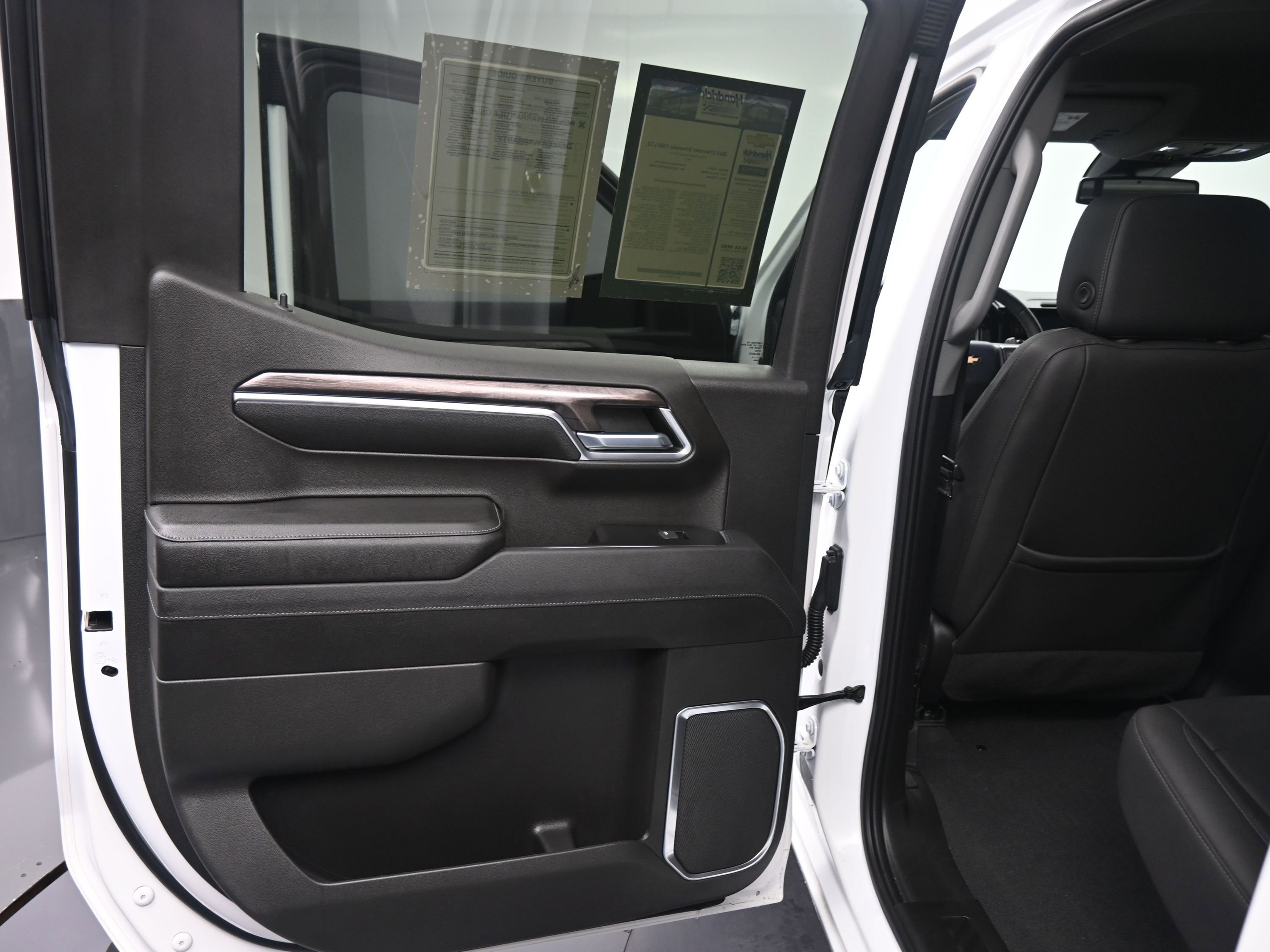 Certified 2023 Chevrolet Silverado 1500 LTZ w/ LTZ Convenience Package II image 18