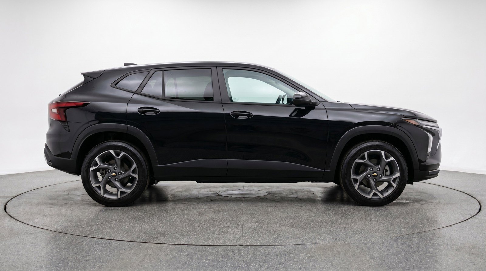Used 2025 Chevrolet Trax LT w/ LT Convenience Package FWD image 11