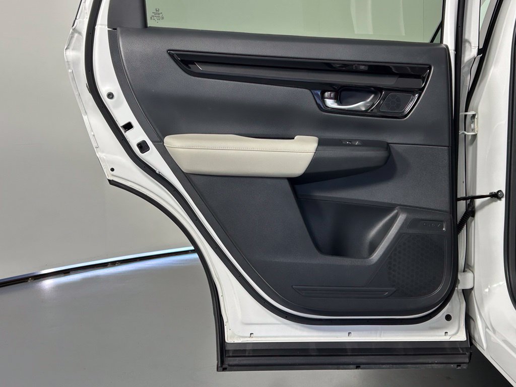 Used 2025 Honda CR-V EX-L image 16