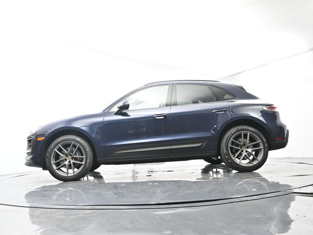 Certified 2023 Porsche Macan Turbo AWD/4WD image 44
