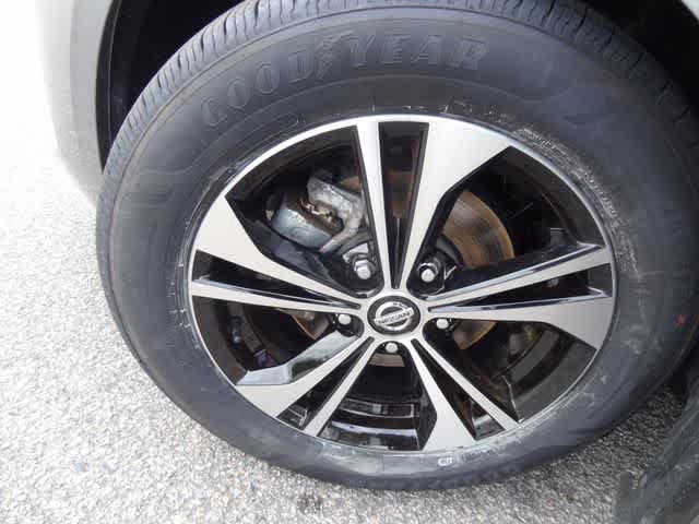 Used 2023 Nissan Sentra SV FWD image 32