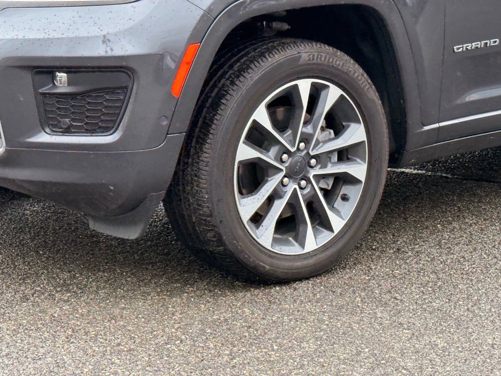 Used 2024 Jeep Grand Cherokee L Overland w/ Trailer Tow Package image 29