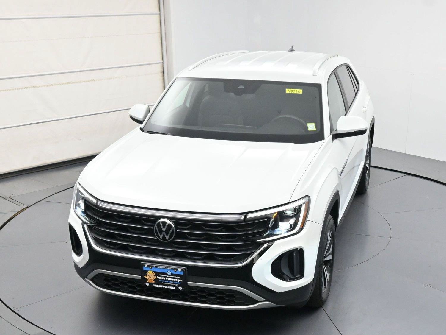 Used 2024 Volkswagen Atlas Cross Sport SE AWD/4WD image 40
