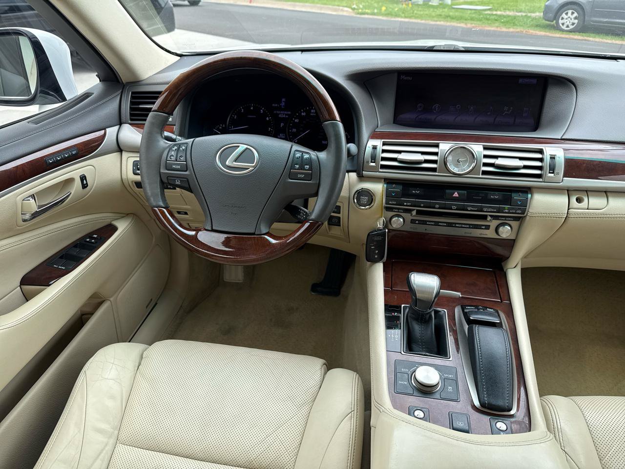 Used 2013 Lexus LS 460 w/ Comfort Pkg RWD image 38