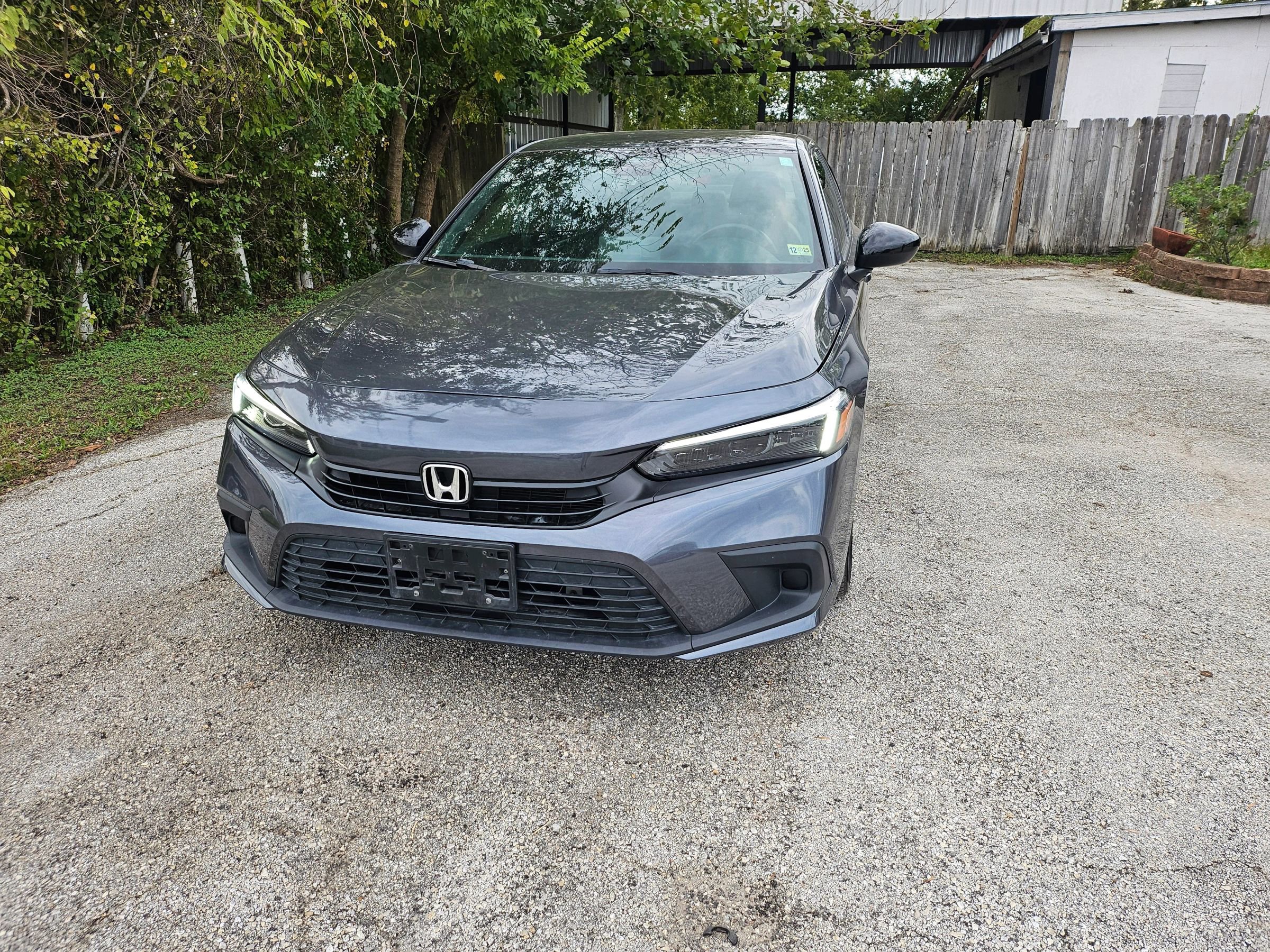 Used 2023 Honda Civic Sport image 3