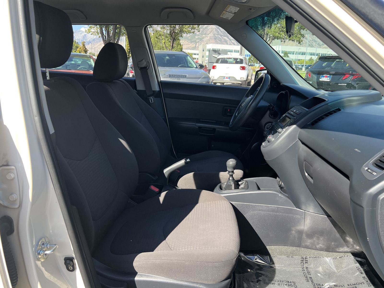 Used 2012 Kia Soul FWD image 4