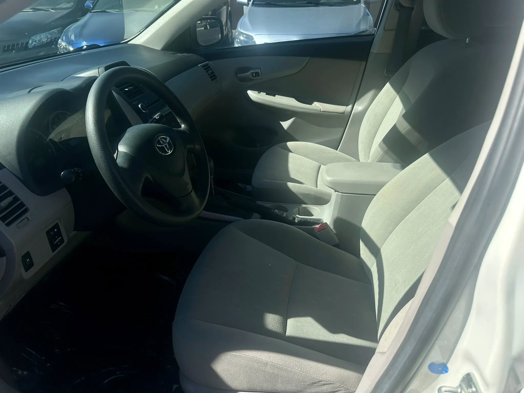 Used 2013 Toyota Corolla L FWD image 10