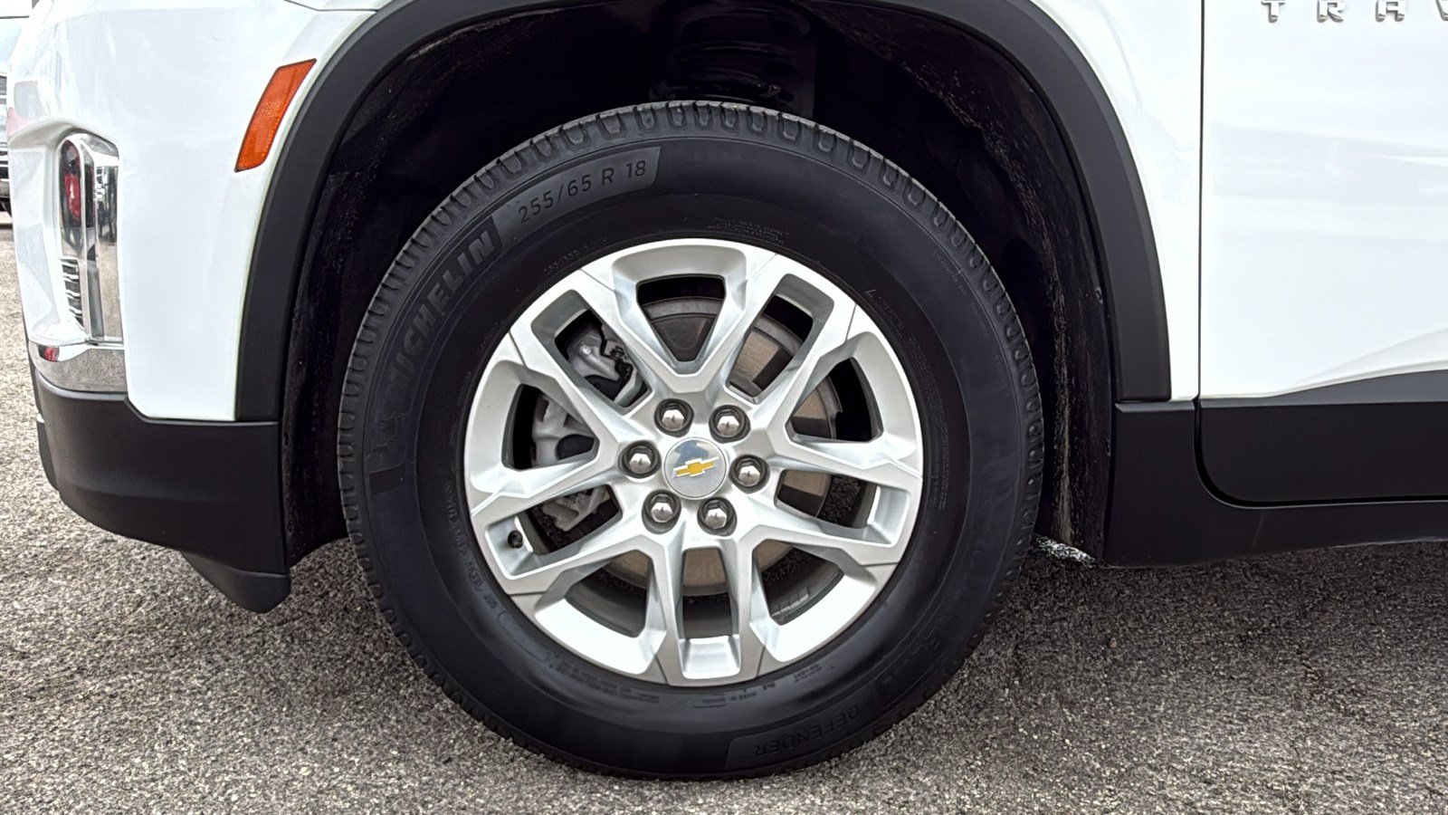 Used 2022 Chevrolet Traverse LS FWD image 30