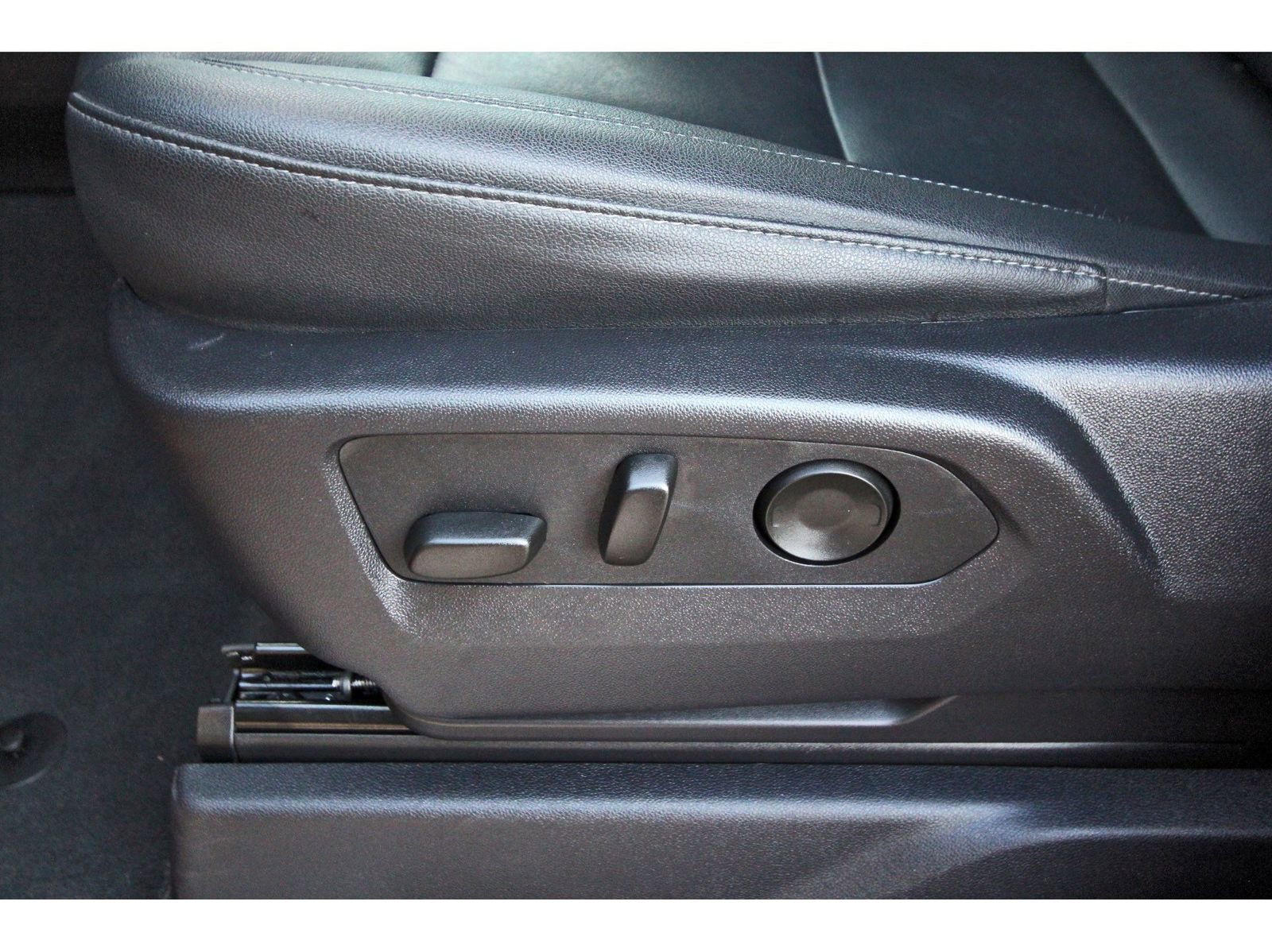 Used 2024 Chevrolet Silverado 1500 LT Trail Boss w/ Convenience Package II image 29