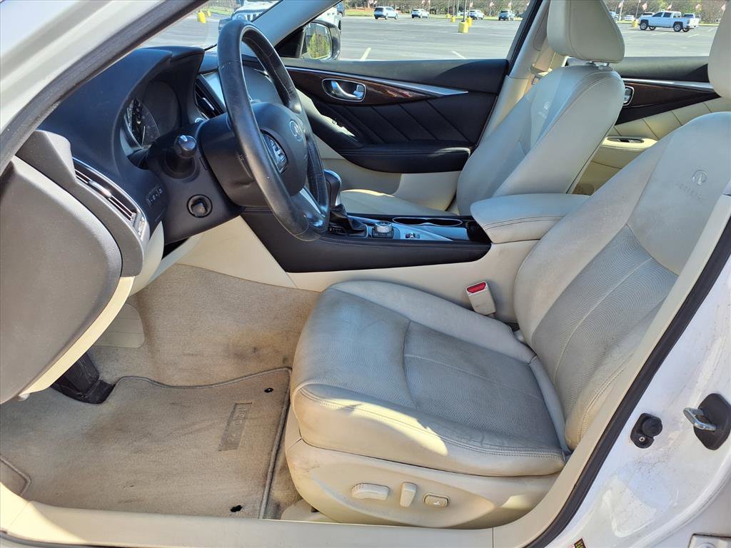 Used 2014 INFINITI Q50 Premium w/ Deluxe Touring Package image 3