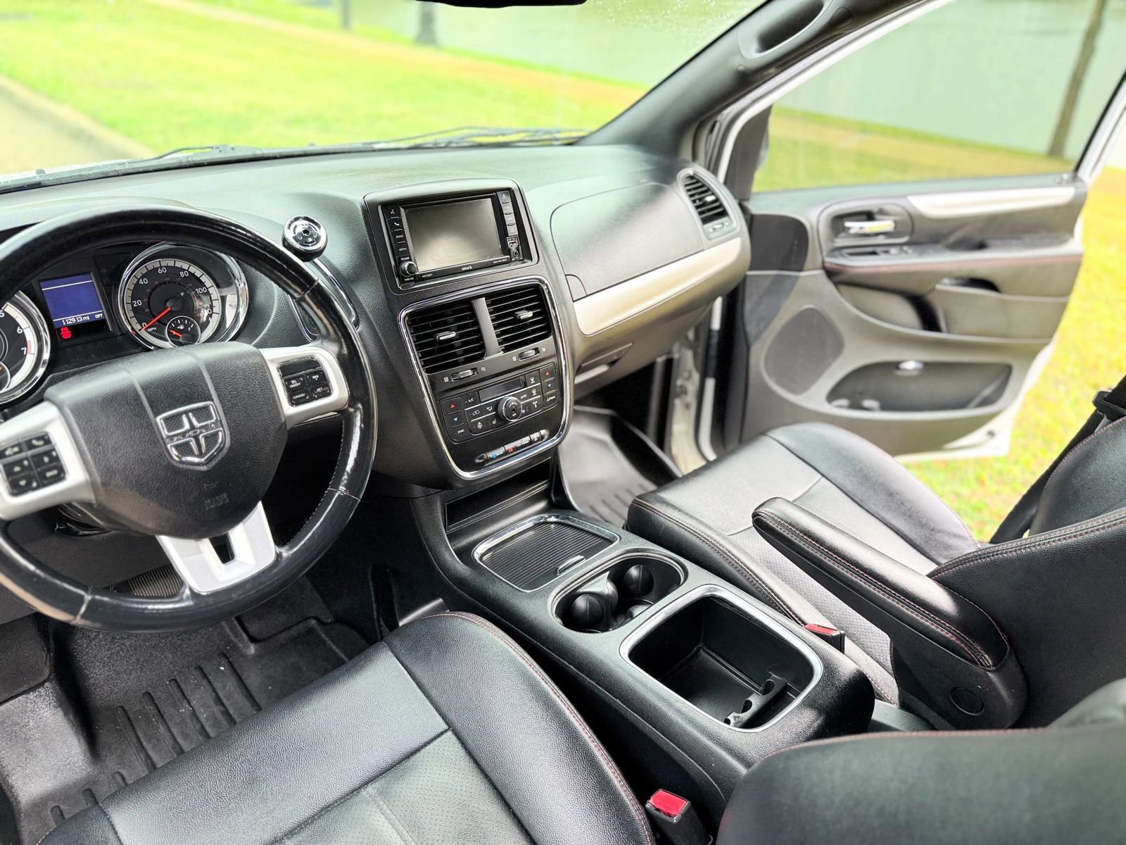Used 2019 Dodge Grand Caravan GT image 13