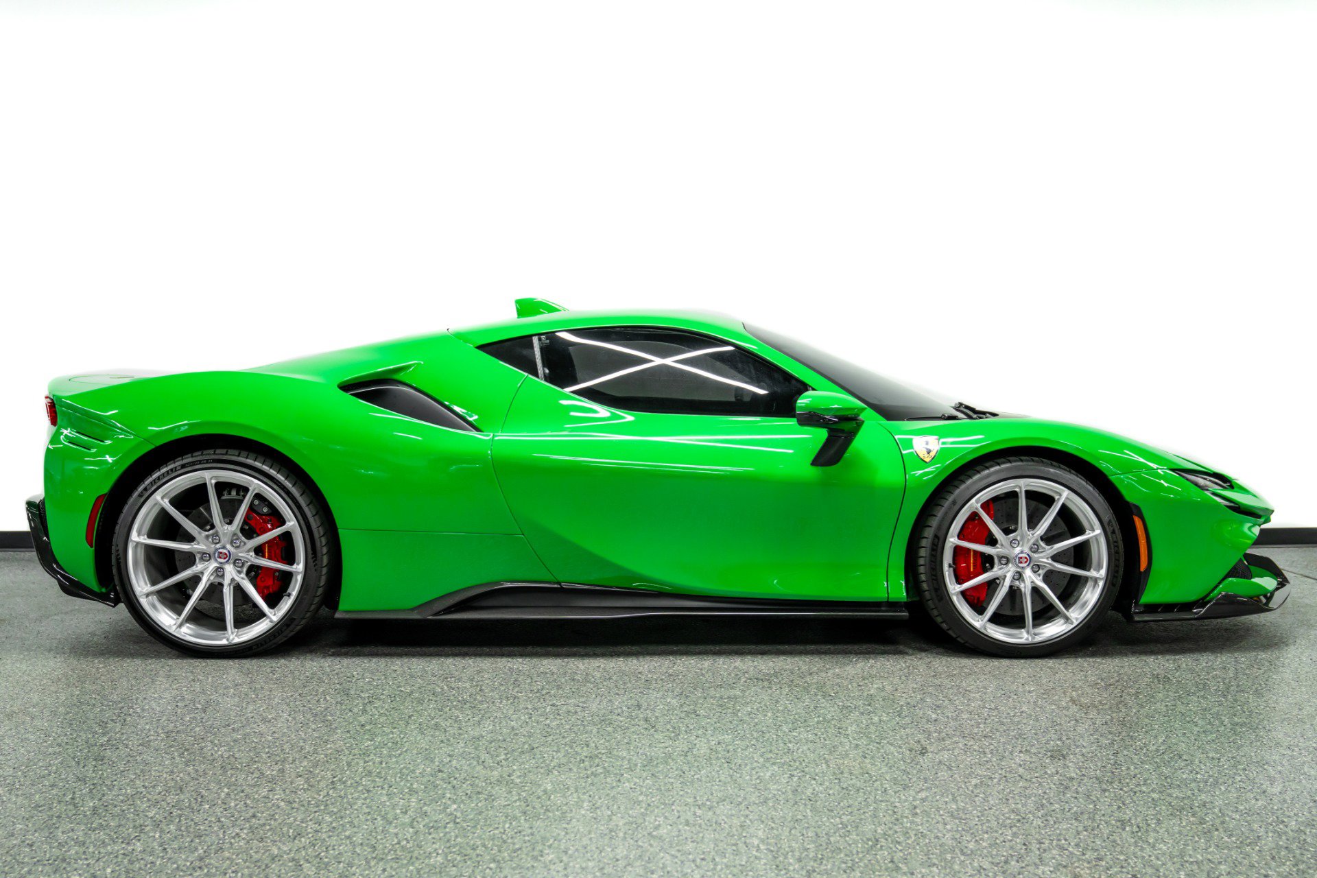 Used 2023 Ferrari SF90 Stradale image 35