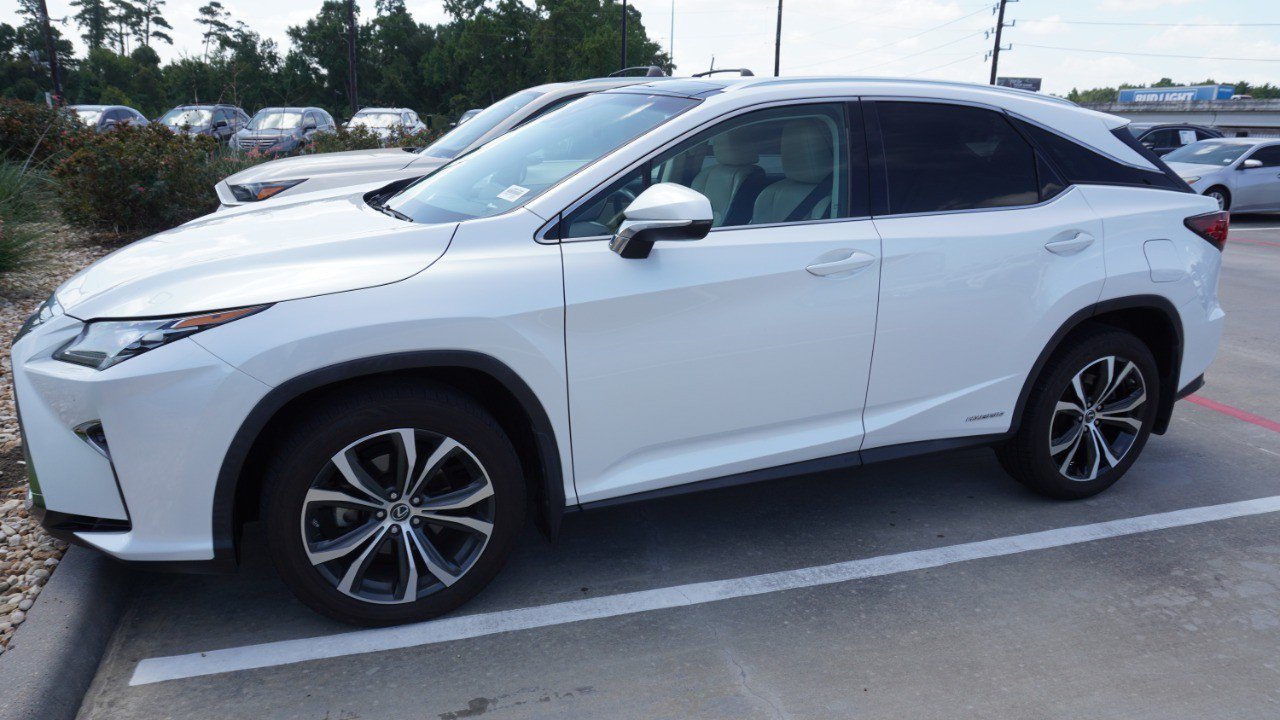 Used 2018 Lexus RX 450h AWD w/ Premium Package image 4