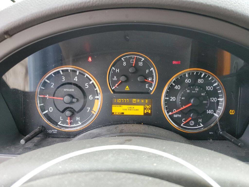 Used 2013 Nissan Armada Platinum w/ Platinum Reserve Pkg image 7