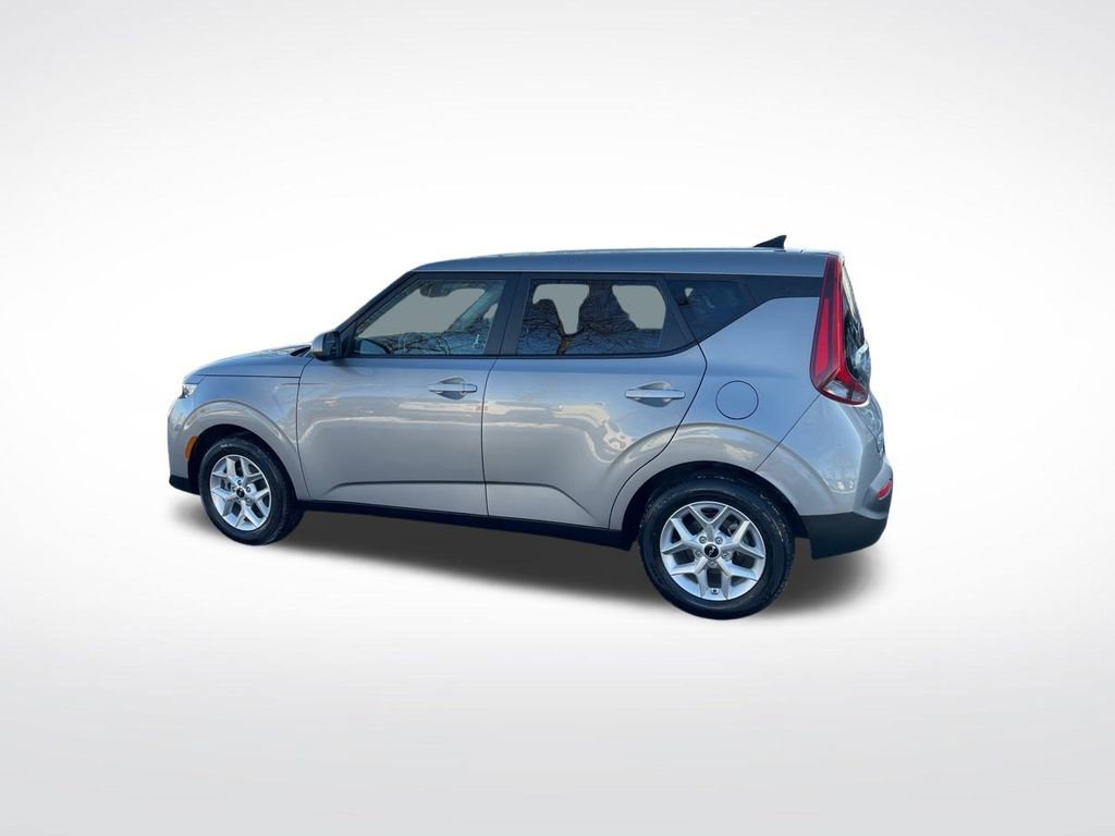 Certified 2022 Kia Soul LX w/ Technology Package image 46
