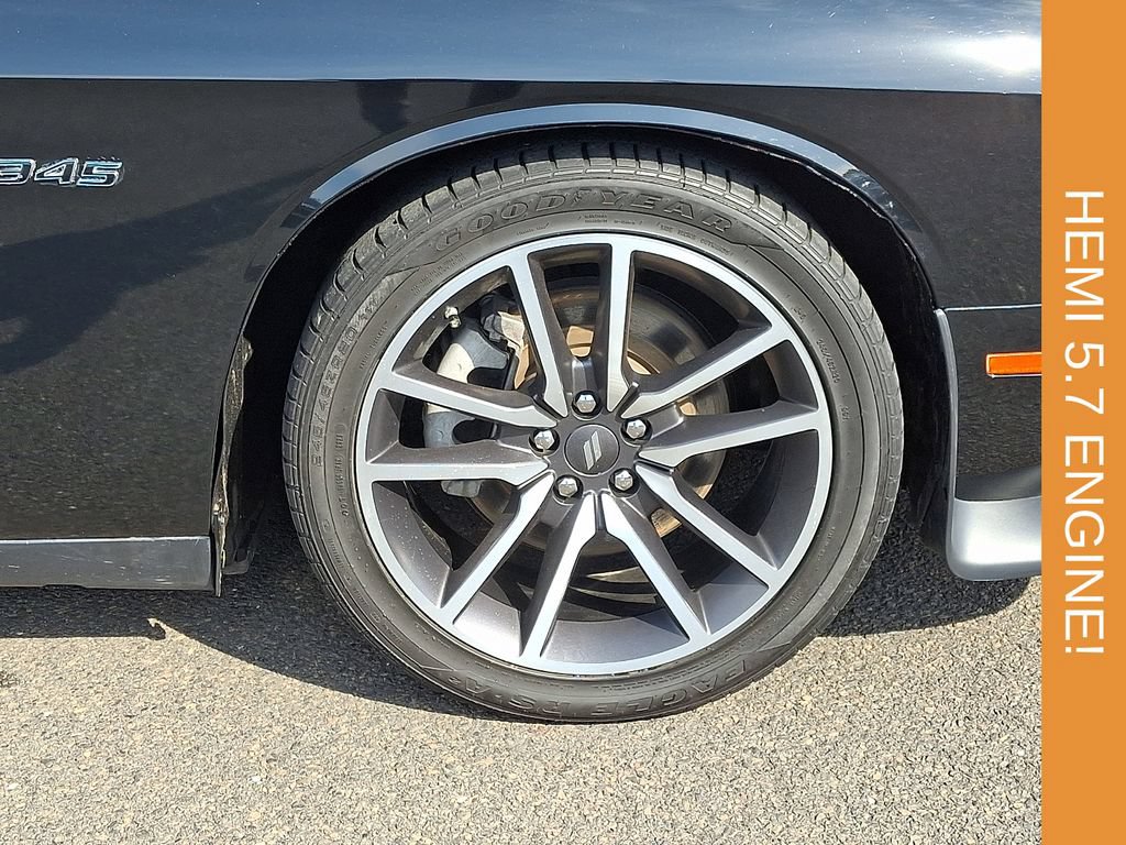Used 2023 Dodge Challenger R/T RWD image 8