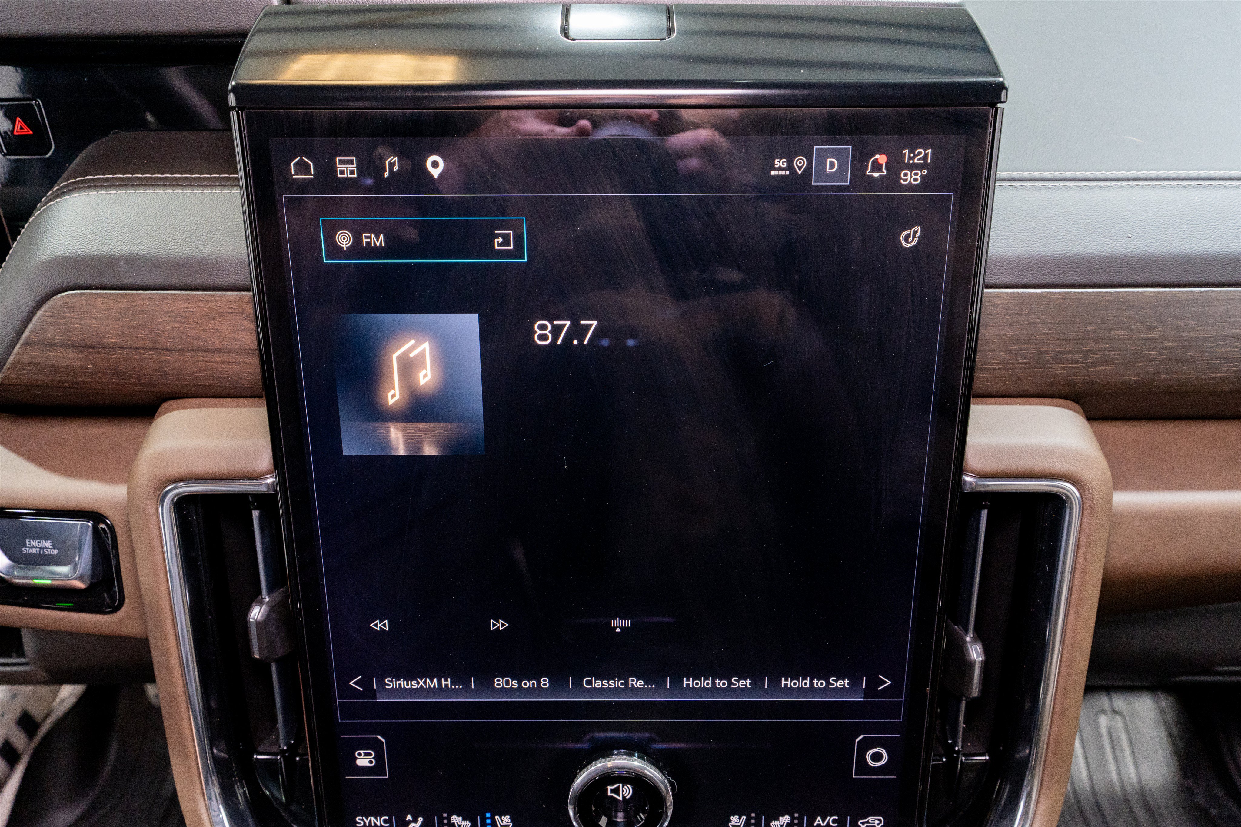 Used 2026 GMC Yukon Denali Ultimate w/ LPO, Floor Liner Package AWD/4WD image 22