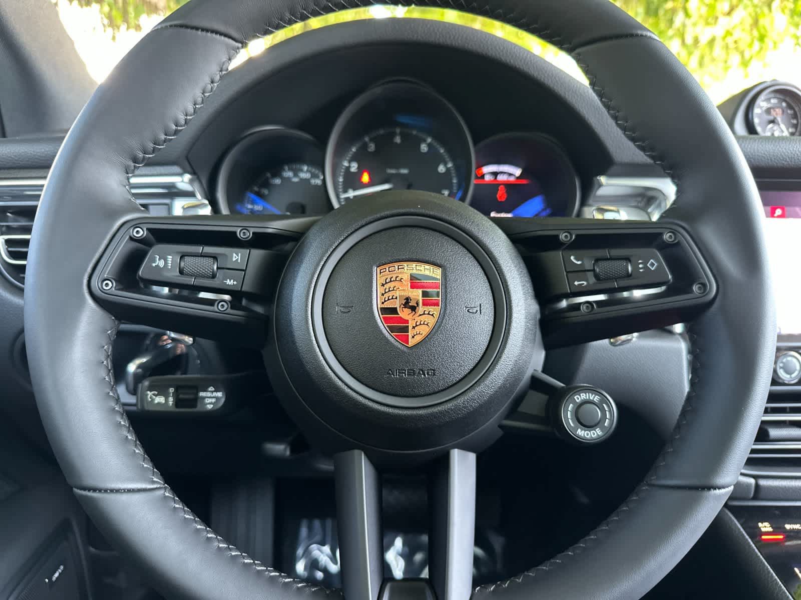 New 2026 Porsche Macan AWD/4WD image 26