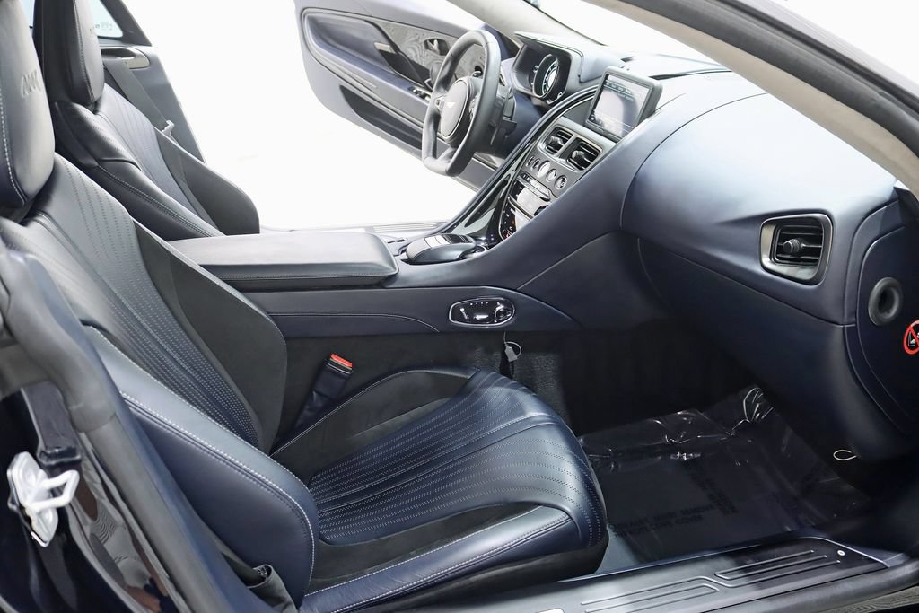Used 2019 Aston Martin DB11 AMR RWD image 37